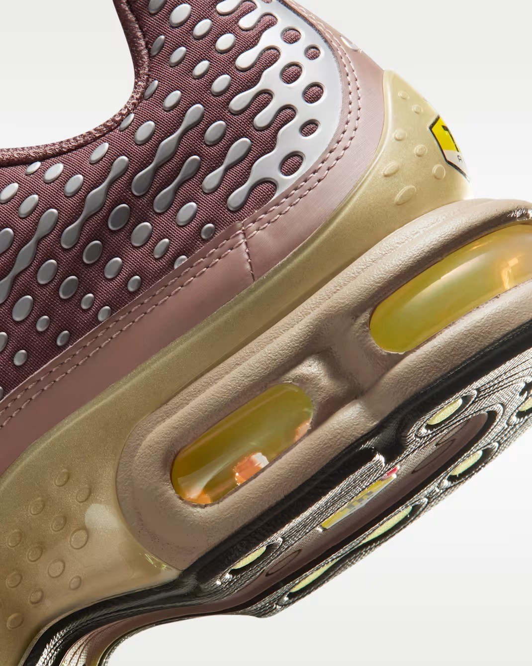 Tenis para hombre Nike Air Max Plus VII "Kylian Mbappé". - Imagen 2